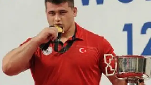 Rıza Kayaalp Avrupa Şampiyonu