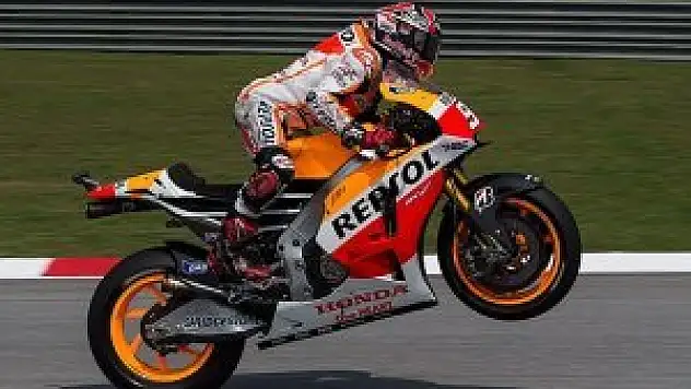 Marquez'den 12. zafer