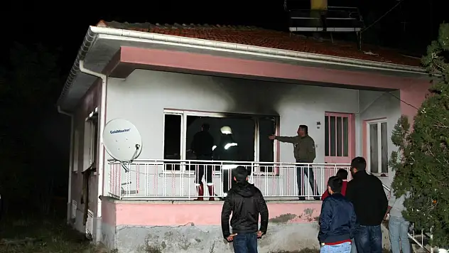 Cihanbeyli'de ev yangını