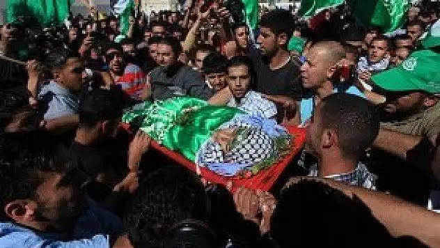 Öldürülen Filistinli çocuğun cenazesi toprağa verildi