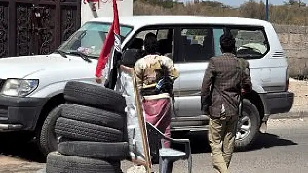 Husiler ile kabileler arasında çatışma: 30 ölü