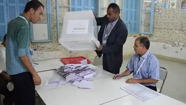 Tunus seçimlerinde 'Nida Tunus' önde