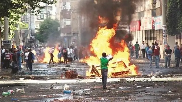 Korku günlerine geri döndüler