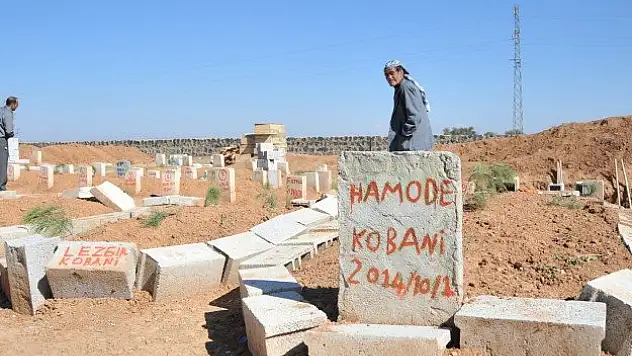 Kimsesiz Suriyeliler vatanlarının karşısında defnediliyor