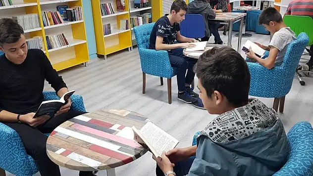 Büyükşehir Belediyesi'nden Karapınar'a Z kütüphane