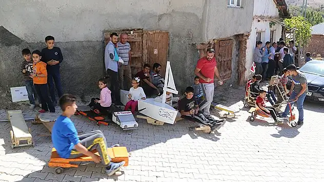 Konya'da bilyeli arabalar yarıştı