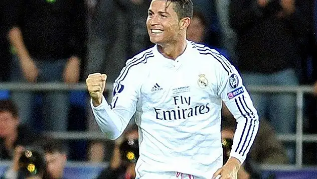 Ronaldo'ya 3 ödül birden