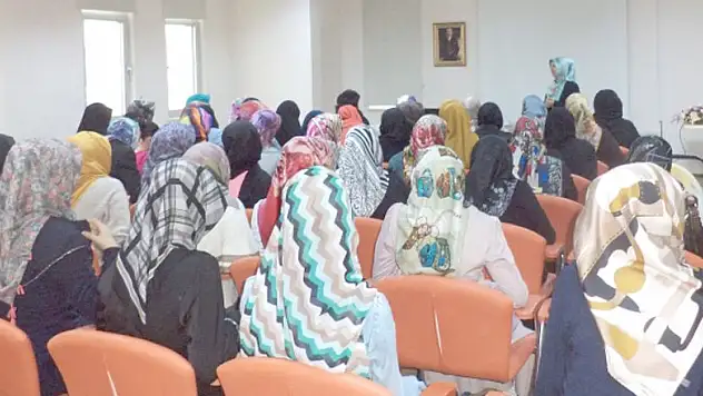 'Aile Okulu' Seminerleri başladı