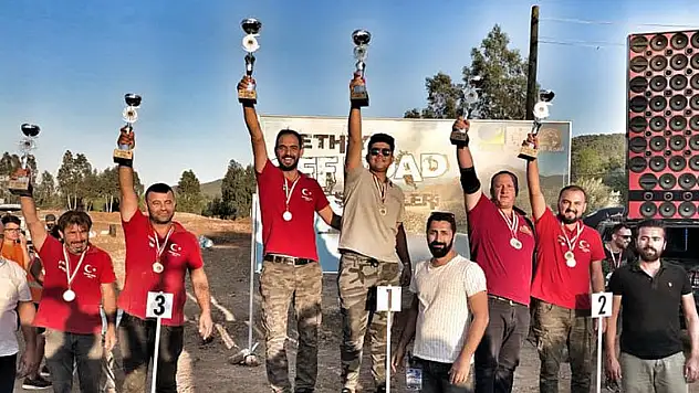 Beyşehirli Off-Road pilotları kupalarla döndü