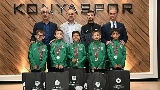 Konyasporlu cimnastikçilerden ziyaret