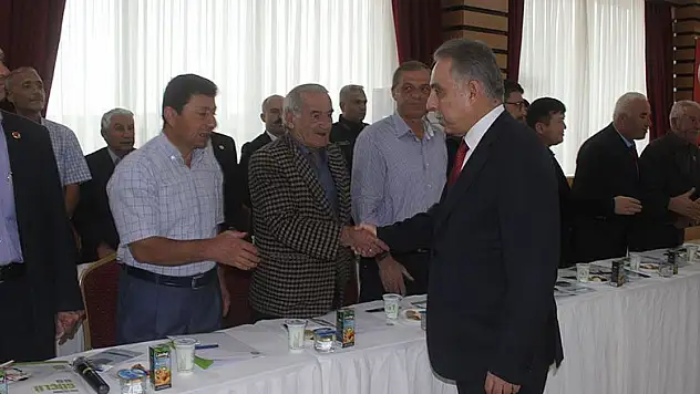 Vali Toprak Karapınar'da muhtarlarla buluştu