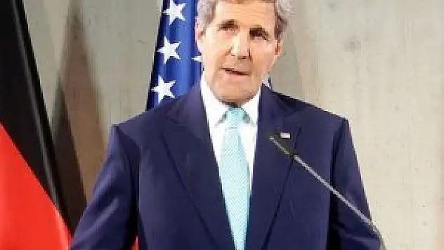 Kerry Cumhuriyet Bayramı'nı kutladı