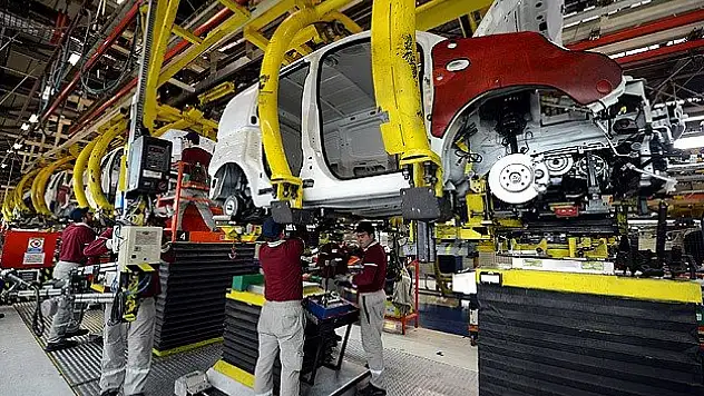 Otomotiv istihdamda tekstili bile katladı