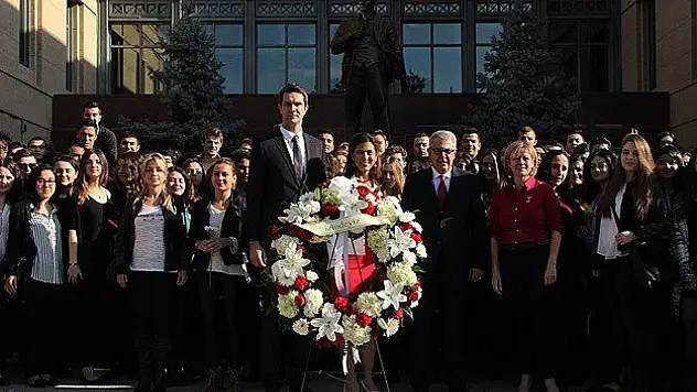 Cumhuriyet Bayramı dış temsilciliklerde kutlanıyor
