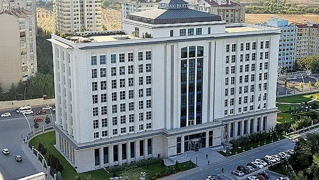 AK Parti hafta sonu kampa giriyor