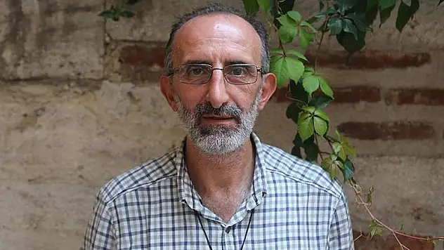 İbrahim Çolak yarın Konya'da okurlarıyla buluşacak