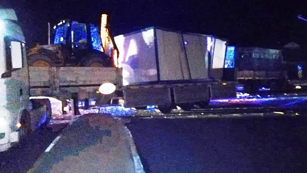 Konya'da tır ile kamyon çarpıştı: 2 yaralı