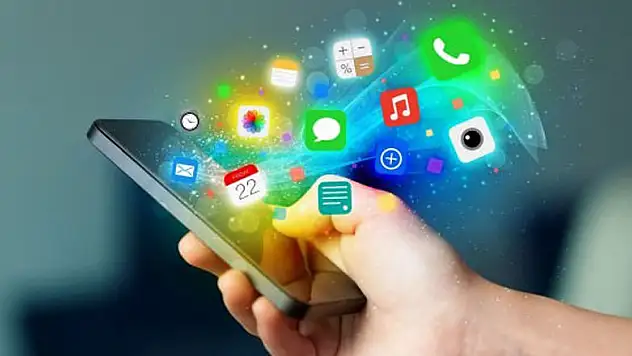 Telefon sahipleri aman dikkat! Kredi kartı şifrelerini ele geçiriyor