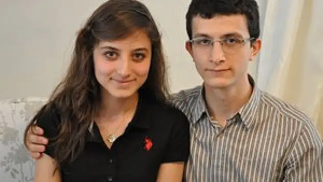 Üzüntüleri ikiye katlandı