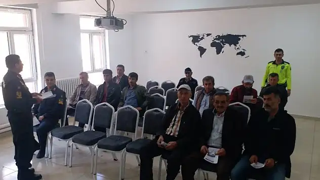 Derbent'te jandarmadan okul servisçilerine eğitim semineri