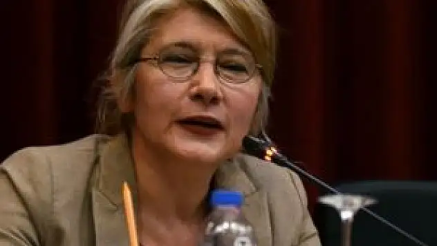 Emine Ülker Tarhan o partiye mi geçiyor?