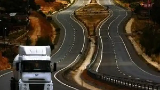 Kamyoncunun hayatını fotoğraflayanlar kazandı