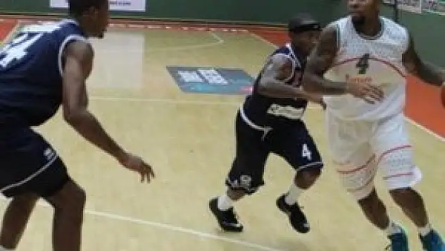 Banvit zorlansa da galip