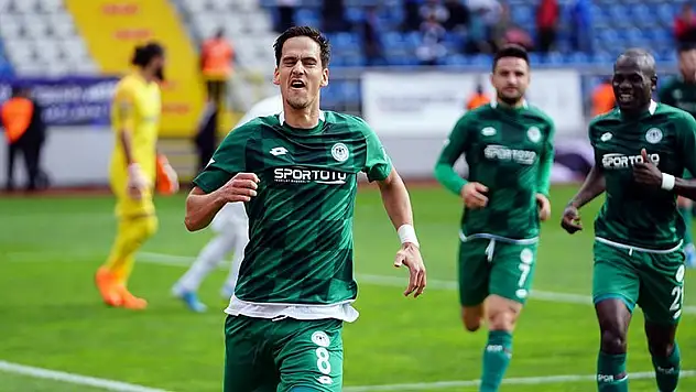 Konyaspor deplasmanda zirvede