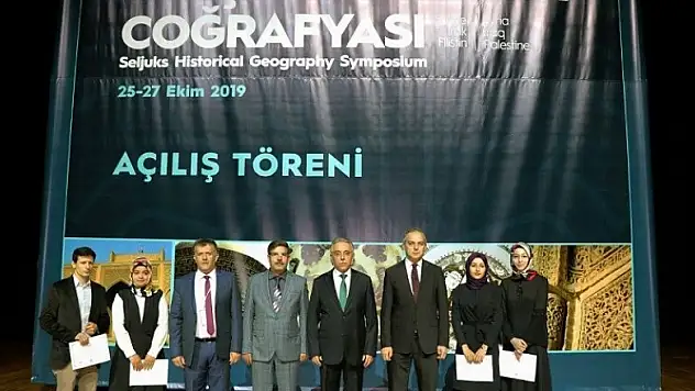 'Uluslararası Selçuklu Tarihi Coğrafyası Suriye, Irak Filistin Sempozyumu' başladı