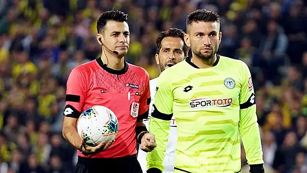 Yeşil beyazlı file bekçilerinin karnesi