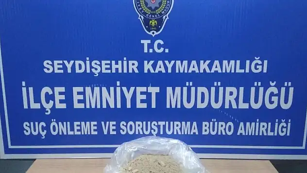 Konya'da otomobilde paspas altına gizlenmiş uyuşturucu ele geçirildi