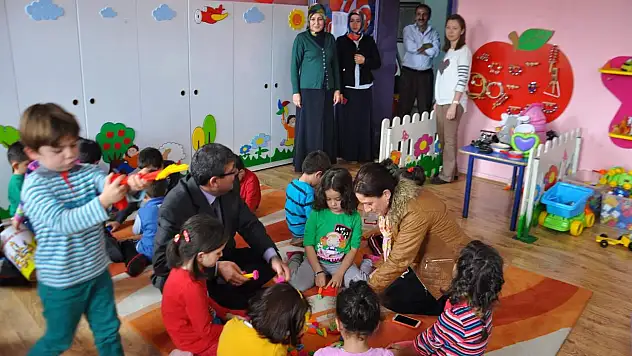 Seydişehir'de anaokulu öğrencilerinin yeni sınıf mutluluğu