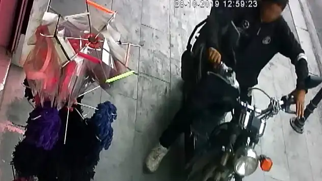 Elektrikli motosiklet çalan şüpheli çocuk yakalandı