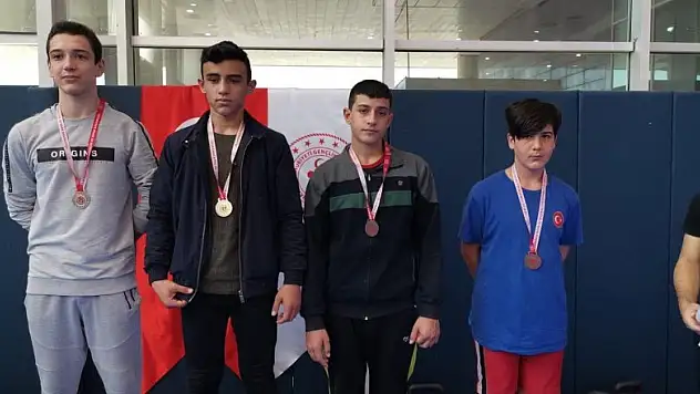 Meram Belediyespor Cumhuriyet turnuvasında şampiyon