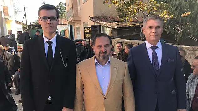 AK Parti Konya Milletvekili Özdemir, yeğeninin düğüne katıldı