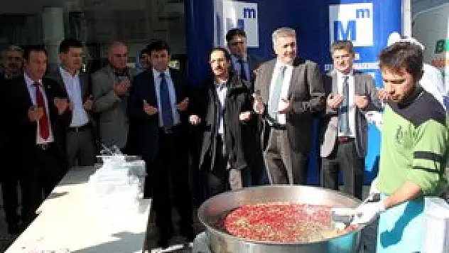 Mali Müşavirlerden aşure ikramı