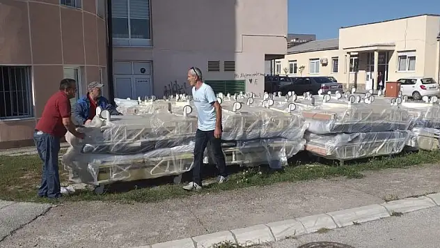 Konya'dan gönderilen tıbbi yardımlar Novi Pazar'a ulaştı