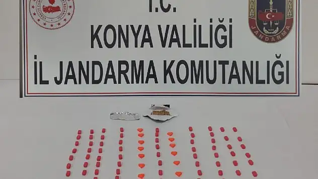 Konya'da uyuşturucu satıcıları jandarmaya yakalandı!