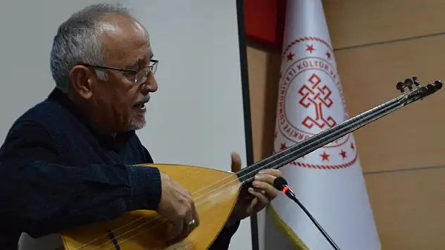Konya Aydınlar Ocağı'nda sanatçı Neşet Ertaş anıldı