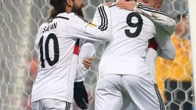 Ülke puanında Yunanistan'a fark attık