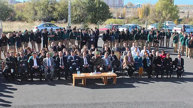 Romen öğrenciler, Beyşehir'de aşure yedi