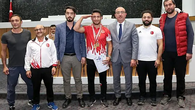 Başkan Kavuş 'Meram Belediyespor, ödül fabrikası gibi'