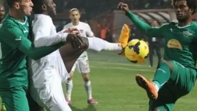 Akigo deplasmanda yine kayıp