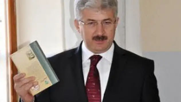 6 farklı eserden 60 bin kitap dağıtıldı