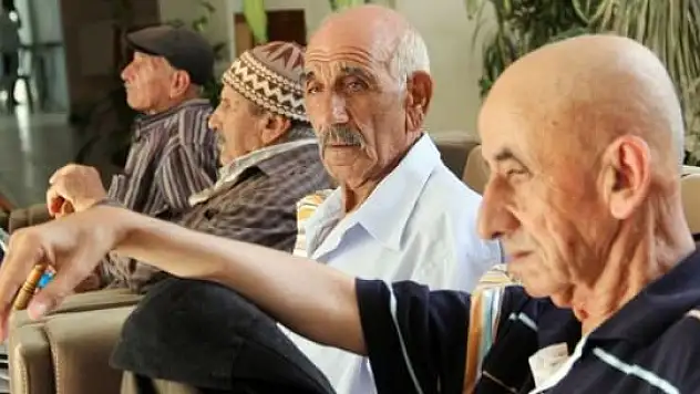 460 filmin sonu huzurevinde bitti