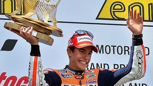 Marquez sezonu rekorla noktaladı