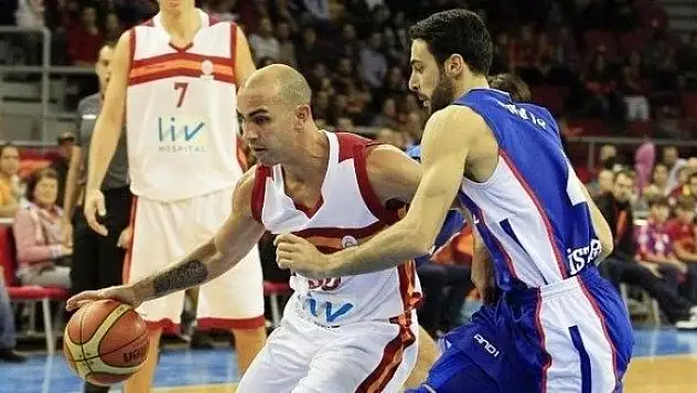 Galatasaray Efes'i devirdi
