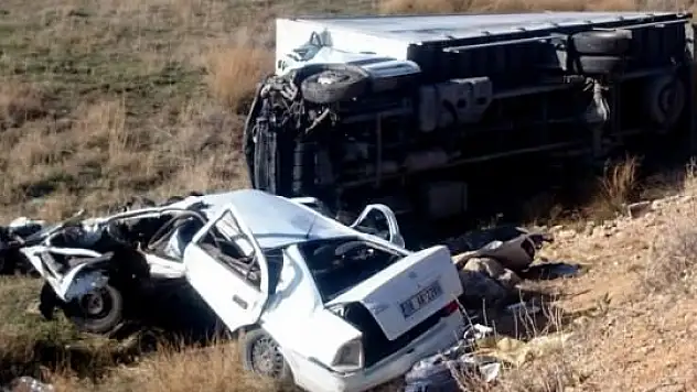 Kayseri'de korkunç kaza: 2 ölü, 2 yaralı!