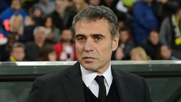 Ersun Yanal imzayı atıyor