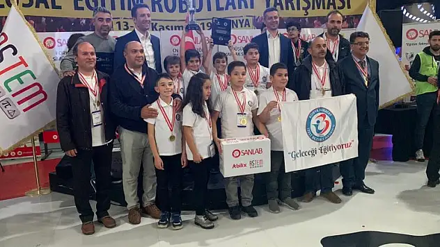 Karatay İzzet Bezirci İlkokulu Türkiye Şampiyonu oldu